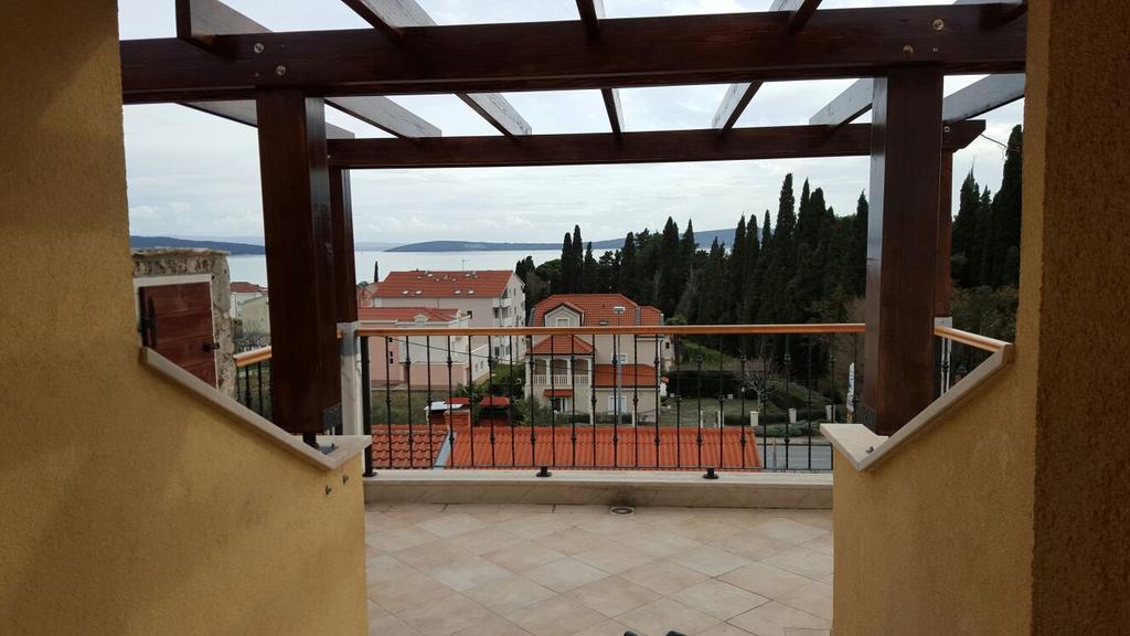 Villa Cezar Kastel Luksic Bagian luar foto