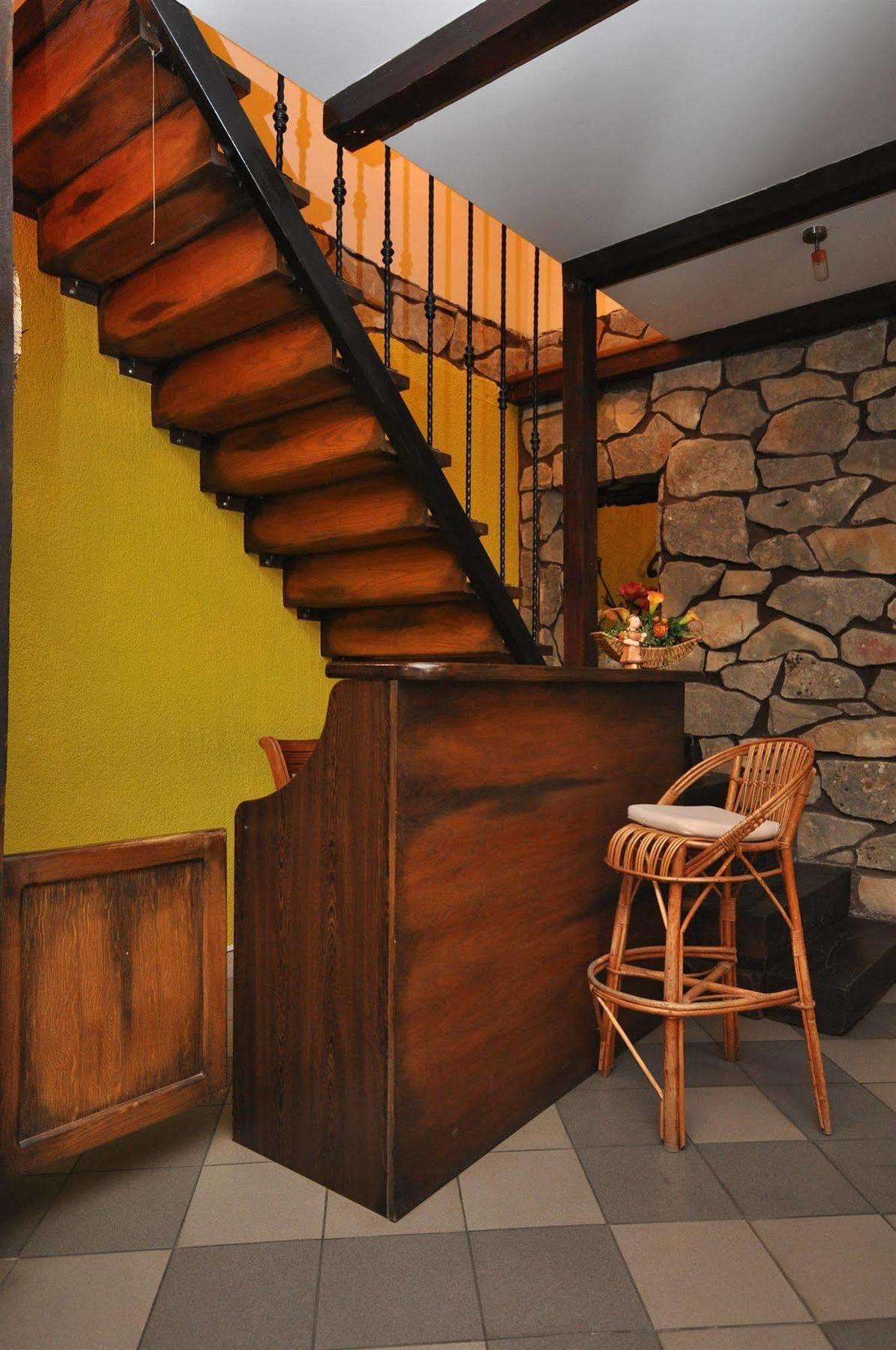 Villa Cezar Kastel Luksic Bagian luar foto